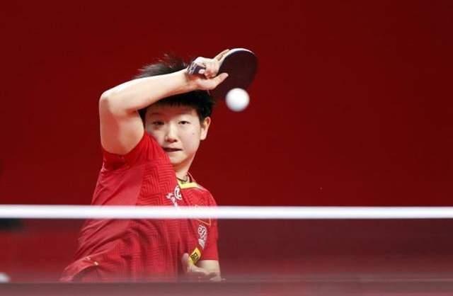 制并摁倒在 制并摁倒在