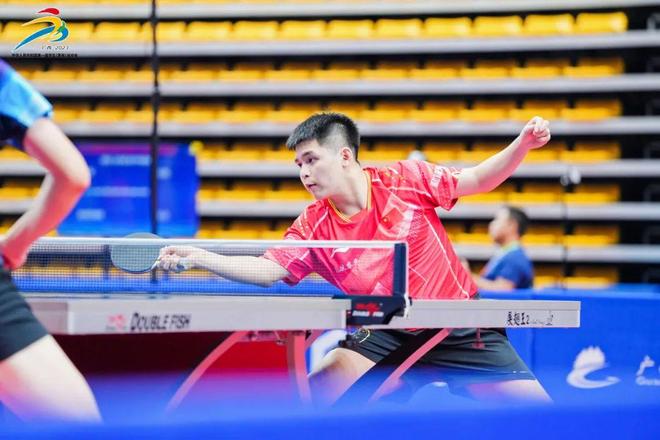 手提供了一 手提供了一