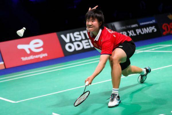 赛场上的非 赛场上的非